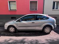 Gebraucht Ford Focus 100 PS (73 kW) 2006 Silber Limousine