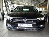 Gebraucht VW Passat Elegance 200 PS (147 kW) 2022 Deep black perleffekt (metallic) Kombi