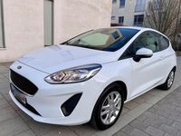 Gebraucht Ford Fiesta 71 PS (52 kW) 2017 Weiß Kleinwagen