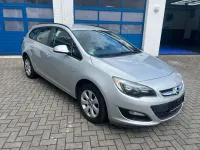 Gebraucht Opel Astra Selection 140 PS (102 kW) 2014 Silber Kombi
