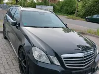 Gebraucht Mercedes E200 136 PS (100 kW) 2011 Schwarz Kombi