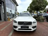 Gebraucht Volvo XC90 Plus 235 PS (172 kW) 2024 Crystal white / metallic (metallic) SUV
