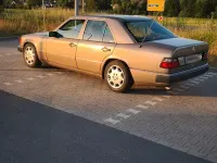 Gebraucht Mercedes E260 160 PS (117 kW) 1990 Braun Limousine