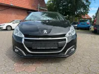 Gebraucht Peugeot 208 Active 82 PS (60 kW) 2017 Schwarz Kleinwagen