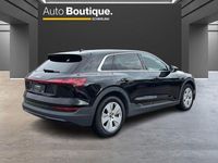 Gebraucht Audi e-tron Basis 230 kW (313 PS) 2022 Brillantschwarz SUV
