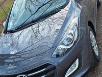 Gebraucht Hyundai i30 101 PS (74 kW) 2015 Grau Kleinwagen