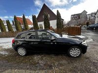 Gebraucht BMW 116 Advantage 116 PS (85 kW) 2015 Schwarz Kleinwagen