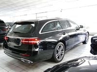 Gebraucht Mercedes E400 Avantgarde 330 PS (242 kW) 2023 Obsidian black Kombi