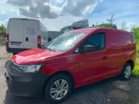 Gebraucht VW Caddy 102 PS (75 kW) 2021 Rot Van / Kleinbus