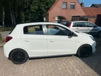 Gebraucht Mitsubishi Space Star Diamant Edition 80 PS (58 kW) 2019 Weiß Kleinwagen