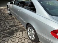 Gebraucht Mercedes CLK240 170 PS (125 kW) 2002 Silber Coupé