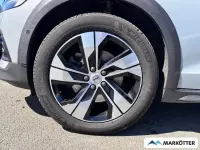 Gebraucht Volvo V60 CC Plus 197 PS (144 kW) 2024 Grau Kombi