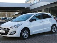 Gebraucht Hyundai i30 Edition 135 PS (99 kW) 2015 Weiß Limousine