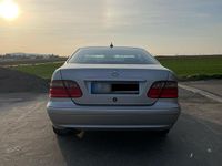 Gebraucht Mercedes CLK200 Avantgarde 136 PS (100 kW) 1999 Silber Coupé