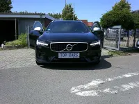 Gebraucht Volvo V90 R-Design 190 PS (139 kW) 2018 Onyx black / metallic Kombi
