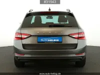 Gebraucht Skoda Superb Ambition 150 PS (110 kW) 2023 Grau Kombi