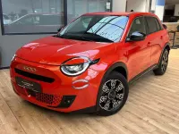 Gebraucht Fiat 600E La Prima 114 kW (156 PS) 2024 Giallo imola SUV