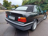 Gebraucht BMW 316 102 PS (75 kW) 1994 Schwarz Cabrio