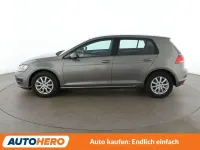 Gebraucht VW Golf VII Comfortline 125 PS (91 kW) 2016 Limestone grey Limousine