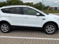 Gebraucht Ford Kuga 120 PS (88 kW) 2018 Weiß SUV