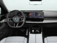 Gebraucht BMW 550e 489 PS (359 kW) 2025 Schwarz Kombi