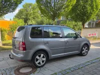 Gebraucht VW Touran 140 PS (102 kW) 2009 Grau Van / Kleinbus