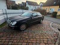 Gebraucht Mercedes E220 Elegance 150 PS (110 kW) 2003 Schwarz Limousine