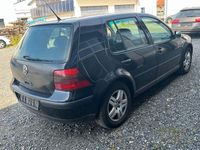 Second-hand VW Golf IV 75 CP (55 kW) 2002 Negru Berlinǎ