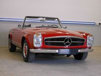Gebraucht Mercedes 230 150 PS (110 kW) 1966 Rot Cabrio