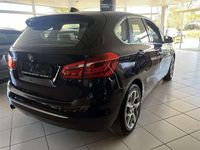 Gebraucht BMW 218 136 PS (100 kW) 2016 Imperialblau metallic Van / Kleinbus