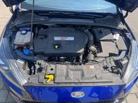 Gebraucht Ford Focus ST 185 PS (136 kW) 2016 Blau Limousine