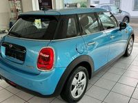 Gebraucht Mini Cooper 136 PS (100 kW) 2018 Blau Kleinwagen