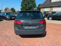 Gebraucht VW Golf VII Trendline 110 PS (80 kW) 2016 Grau Kombi