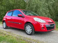 Gebraucht Renault Clio III Expression 75 PS (55 kW) 2011 Rot Kleinwagen