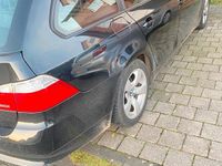 Gebraucht BMW 525 197 PS (144 kW) 2008 Schwarz Kombi