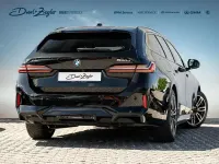 Gebraucht BMW 520 M Sport 197 PS (144 kW) 2025 Saphirschwarzmetallic Limousine