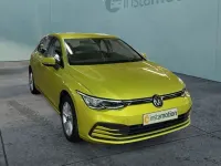 Gebraucht VW Golf VII Life 131 PS (96 kW) 2020 Gelb