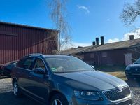 Gebraucht Skoda Octavia 180 PS (132 kW) 2014 Andere farben Kleinwagen