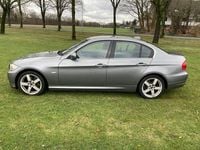 Gebraucht BMW 320 Lifestyle 184 PS (135 kW) 2011 Grau Limousine