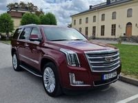 Gebraucht Cadillac Escalade 426 PS (313 kW) 2016 Rot metallic SUV