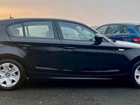 Gebraucht BMW 118 Advantage 143 PS (105 kW) 2011 Schwarz Kleinwagen