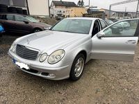 Gebraucht Mercedes E240 Elegance 177 PS (130 kW) 2002 Silber Limousine