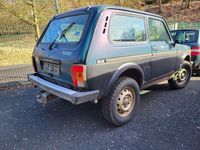 Gebraucht Lada niva 82 PS (60 kW) 2009 Grün SUV