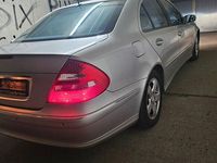 Gebraucht Mercedes E320 Avantgarde 204 PS (150 kW) 2004 Silber Limousine