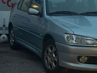 Gebraucht Peugeot 306 88 PS (64 kW) 1999 Silber Limousine