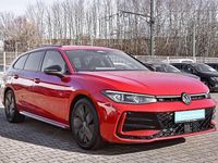 Gebraucht VW Passat R-line 150 PS (110 kW) 2024 Rot Kombi
