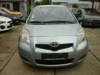 Gebraucht Toyota Yaris Cool 69 PS (50 kW) 2011 Grau Kleinwagen