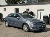 Gebraucht Opel Astra GTC Edition 116 PS (85 kW) 2009 Silber Coupé