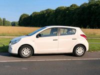 Gebraucht Hyundai i20 Edition 78 PS (57 kW) 2010 Weiß Kleinwagen