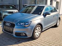 Gebraucht Audi A1 Attraction 122 PS (89 kW) 2013 Blau Kleinwagen